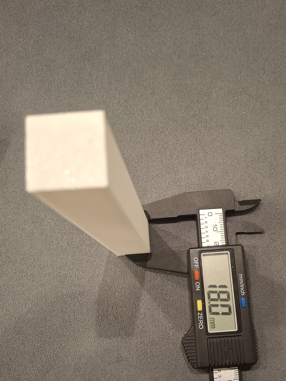 Соединитель для плинтуса, столбик пластиковый 90*18*18мм - (6 шт.)