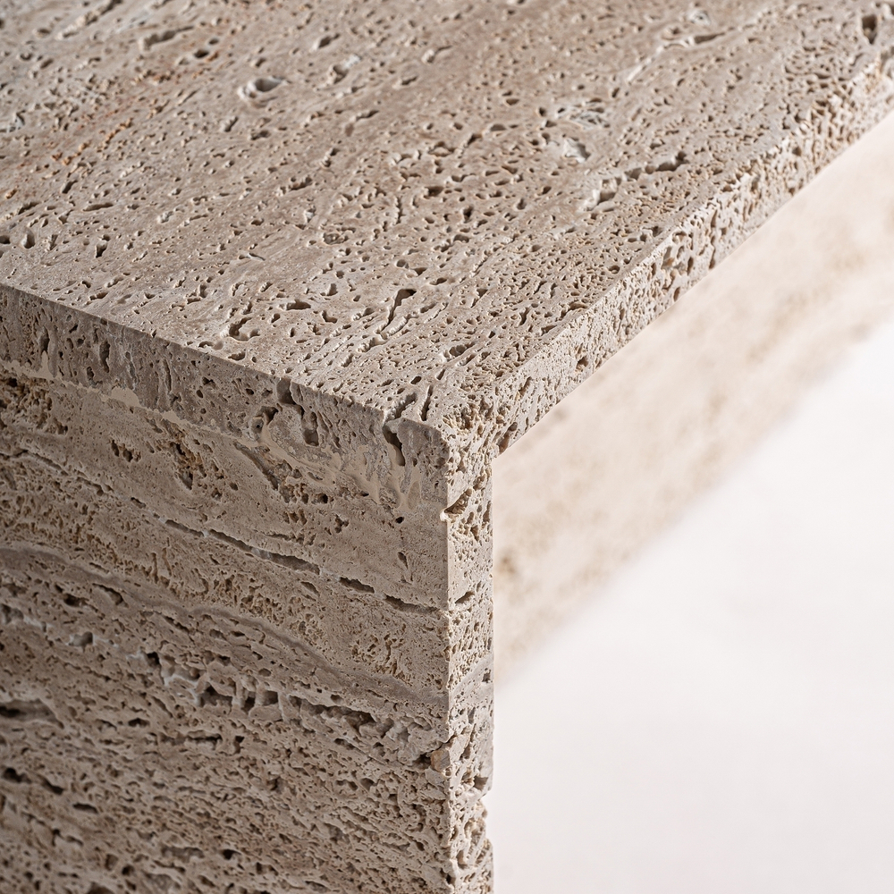 Журнальный столик Theuville из травертина 50x40