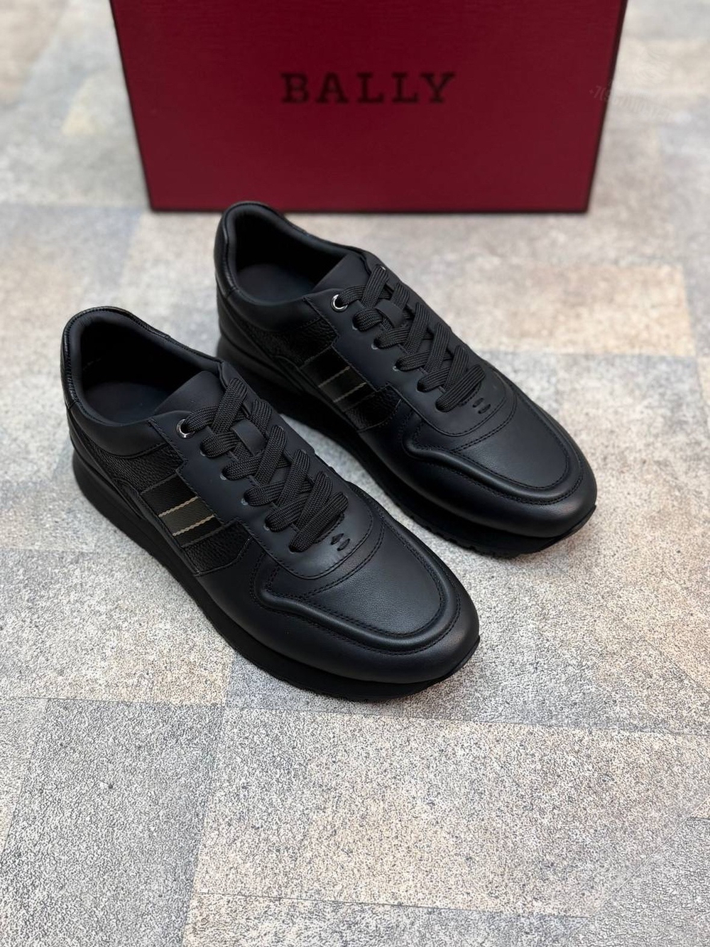 Кроссовки Bally