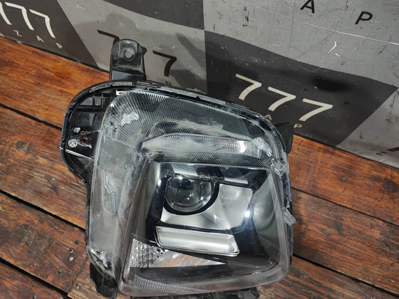 Фара правая галоген Hyundai Tucson 4 (NX4) 20-нв Б/У Оригинал 92102N9000