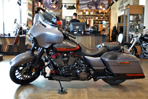 Harley-Davidson CVO Street Glide (FLHXSE) 2020