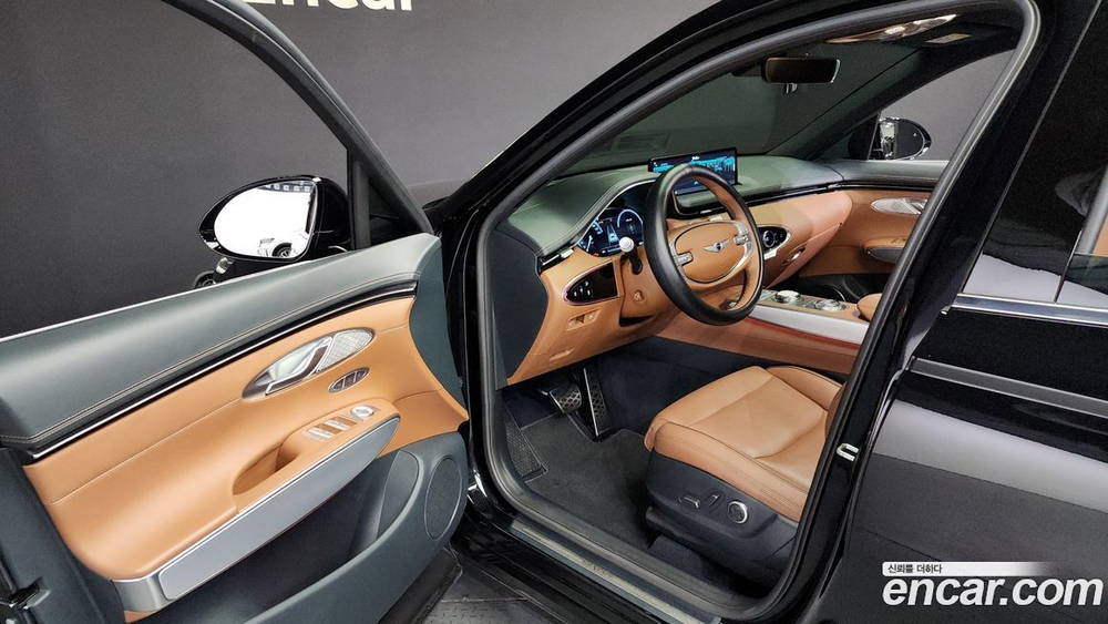 Genesis GV70 2.5T Бензин 2WD (05.2021)