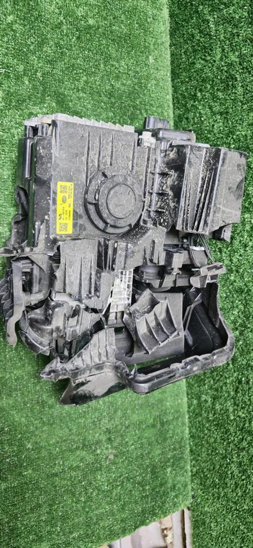 Битая Фара левая Lixiang L9 (2022-н.в.) LED