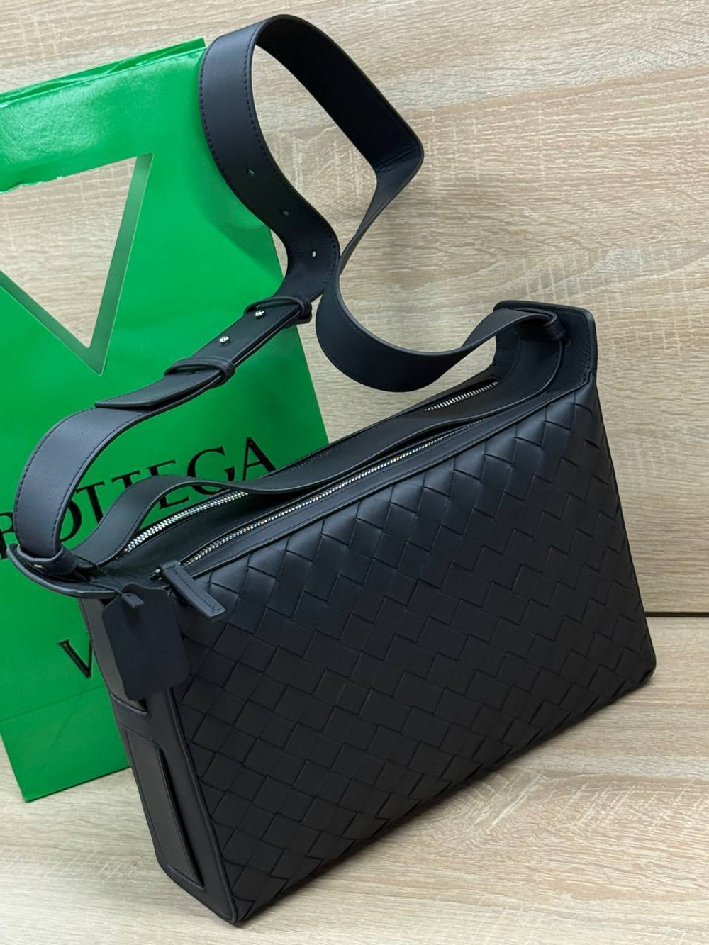 Сумка-мессенджер Bottega Veneta