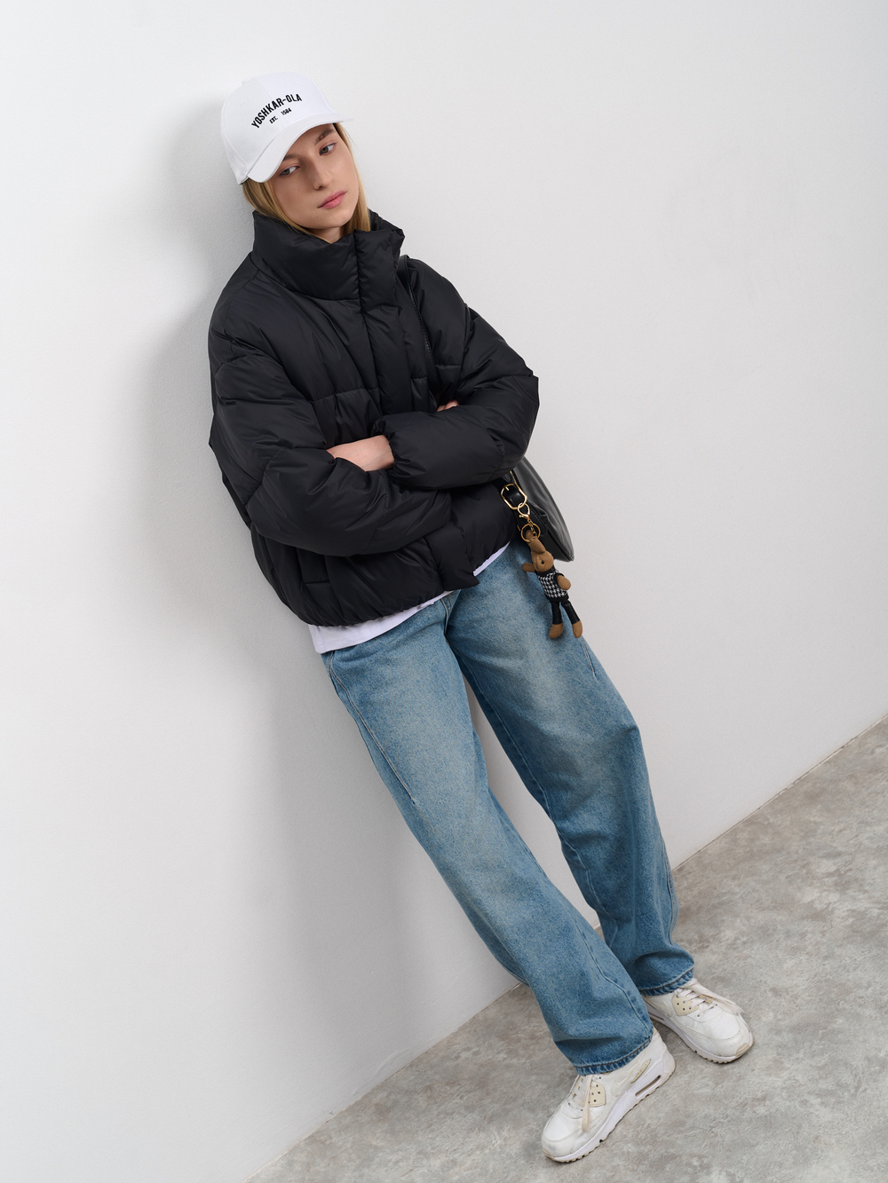 Пуховик женский демисезонный черный