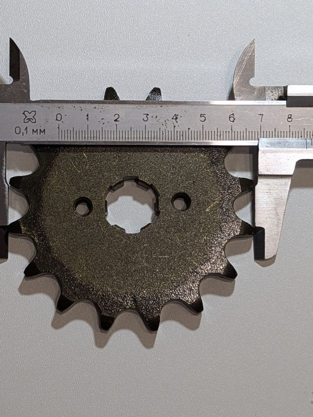 Звезда ведущая 530-16 для мотоцикла с валом 20мм, сталь, закаленные зубья