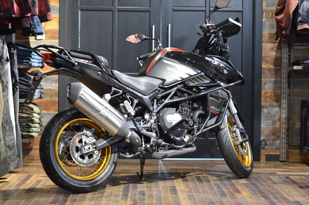 QJMOTOR SRT 800 SX