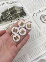 Пуговицы текстильные белые с золотом