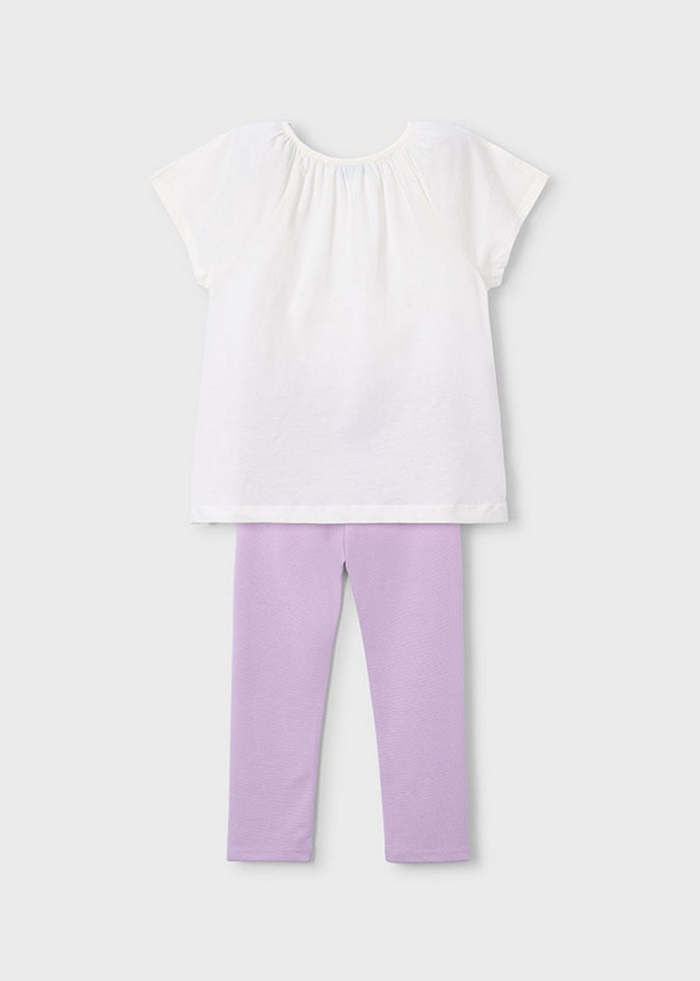 футболка с леггинсами