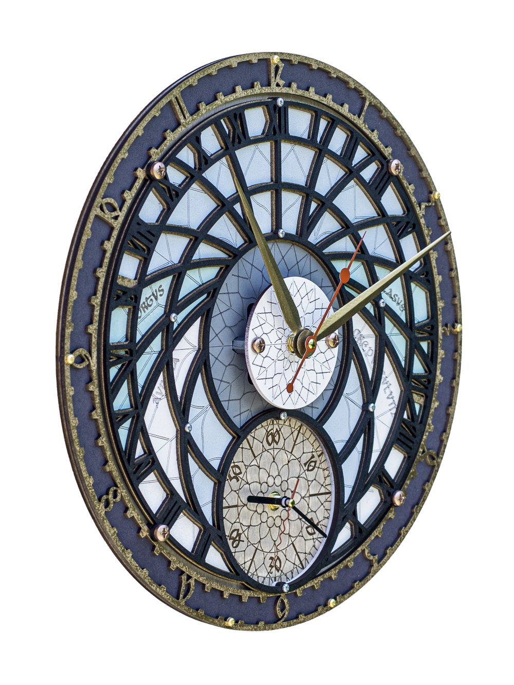 Фронтальный вид настенных часов WOODandROOT «Башня Волшебника» с двойным циферблатом и декоративным рисунком, выполненным вручную.