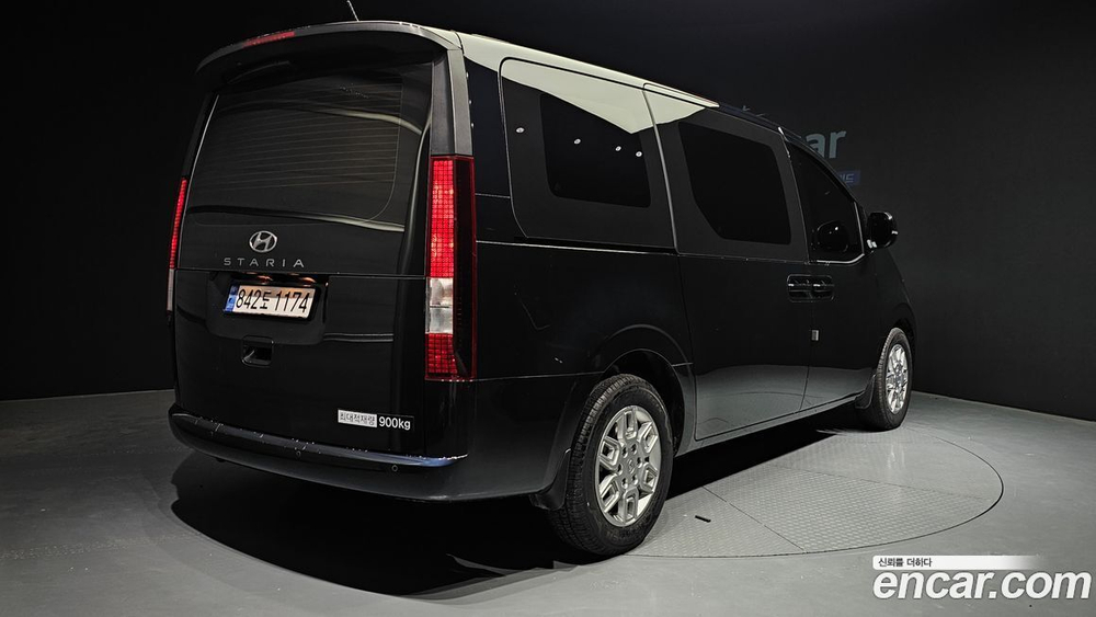 Hyundai Staria Cargo 3-х местный (01.2023)
