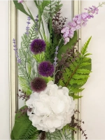 Искусственные цветы для декора стен