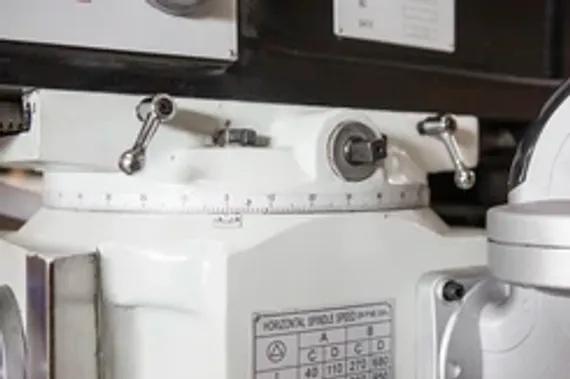 Станок токарно-винторезный STALEX C0636N/1000