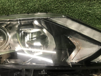 Битая Фара правая Nissan Qashqai J11 13-19 галоген