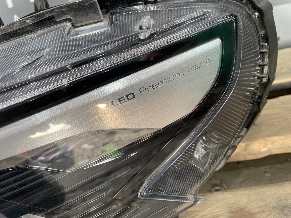 Фара левая LED в сборе Haval F7 1  Б/У Оригинал 4121102xkq00a