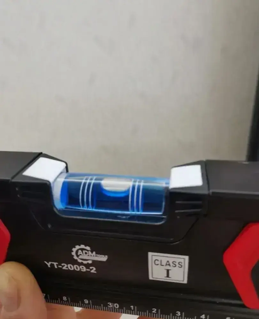 Уровень магнитный 100см, 3 глазка, двуручный, фрезерованный