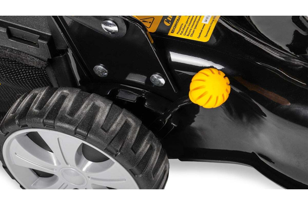 Газонокосилка бензиновая Champion LM4215