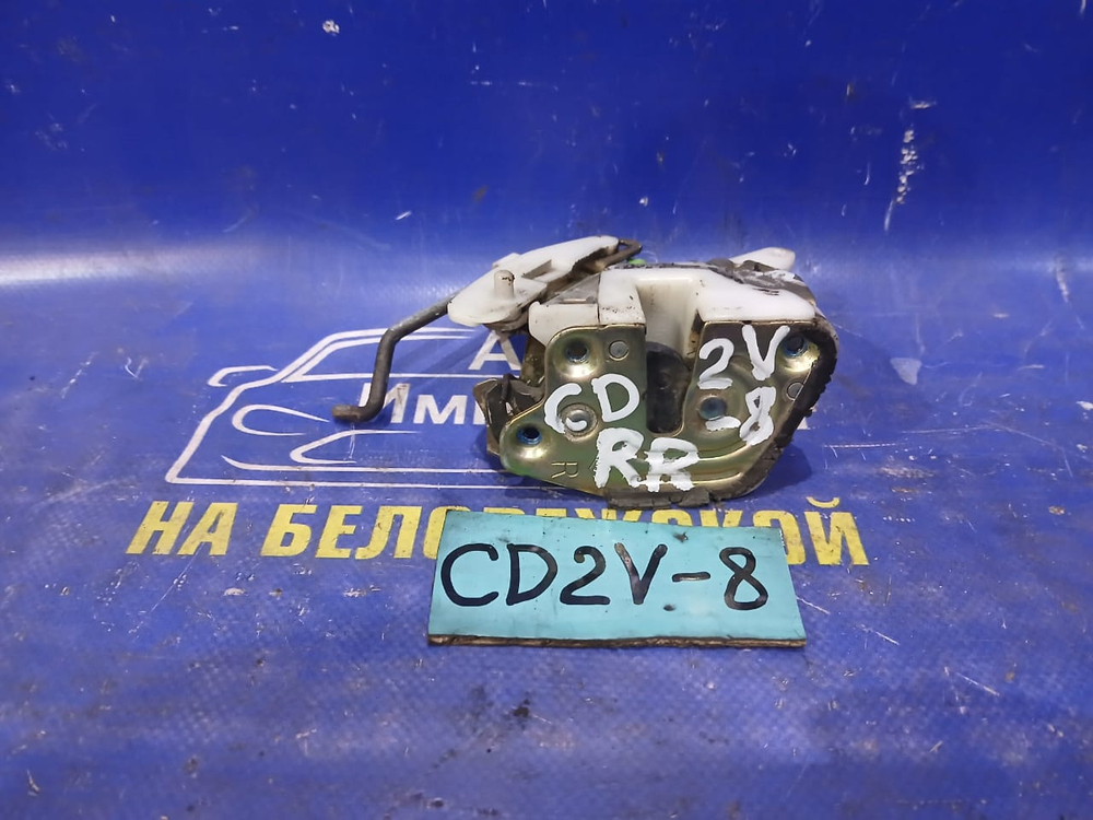 Замок двери задней правой MITSUBISHI LIBERO 2001