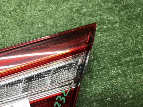 Фонарь правый внутр. Toyota Camry 8 XV70 17-нв LED