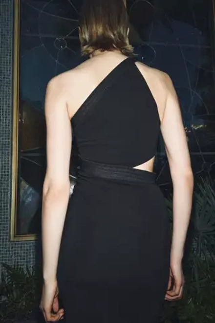 ZARA ЭЛАСТИЧНОЕ ПЛАТЬЕ АСИММЕТРИЧНОГО КРОЯ, ЧЕРНЫЙ