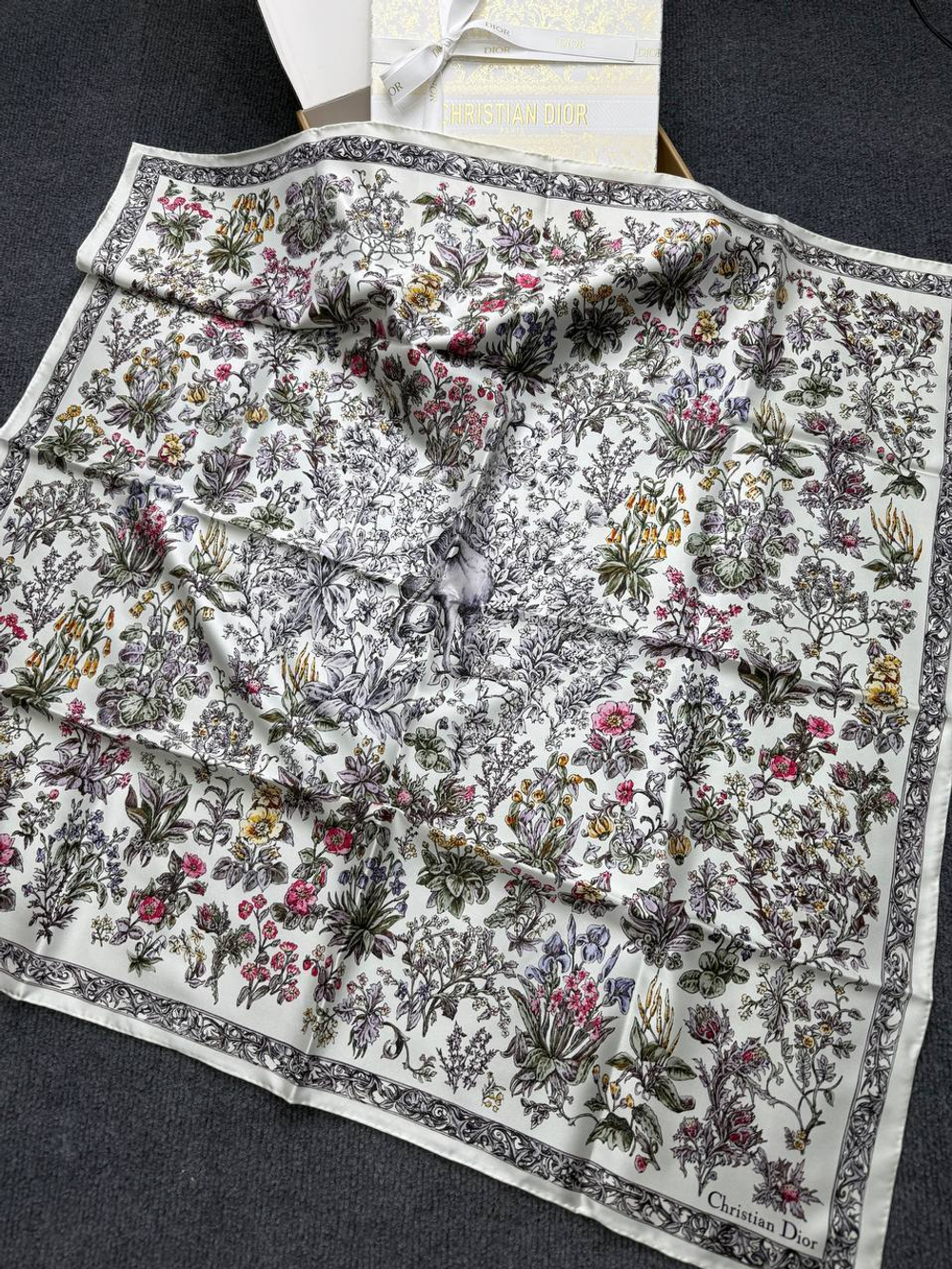 Платок Christian Dior