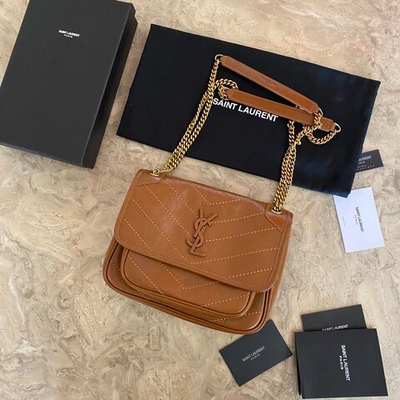 Yves Saint Laurent Niki 22 cm