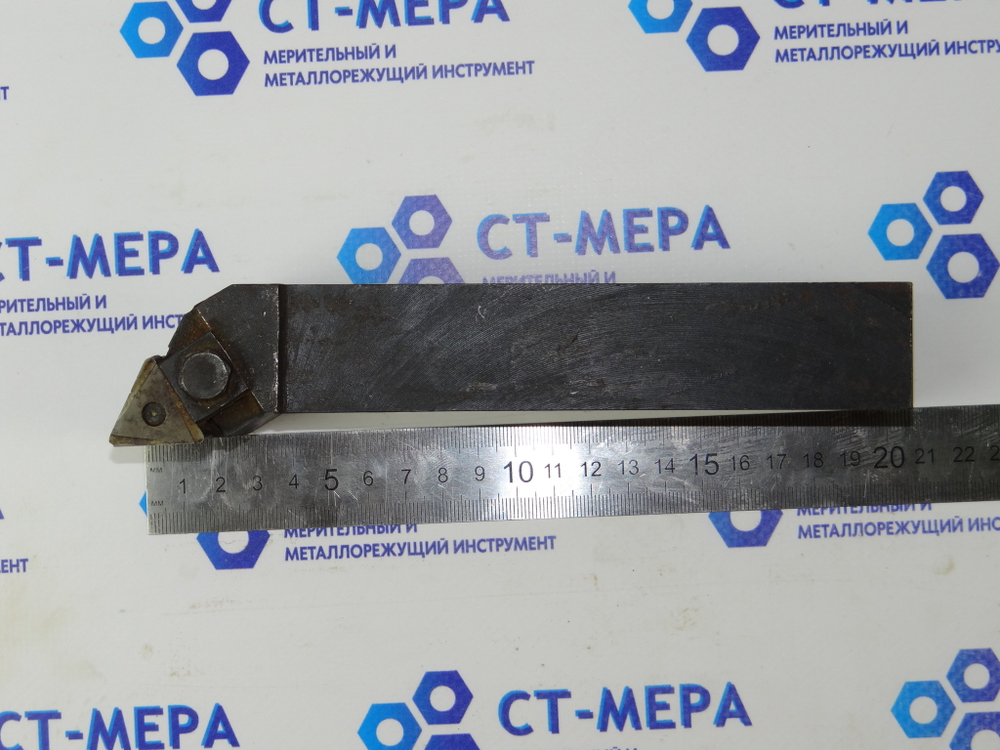 Резец Контурный 40х32х200 с 3-х гр. пласт. Т14К8