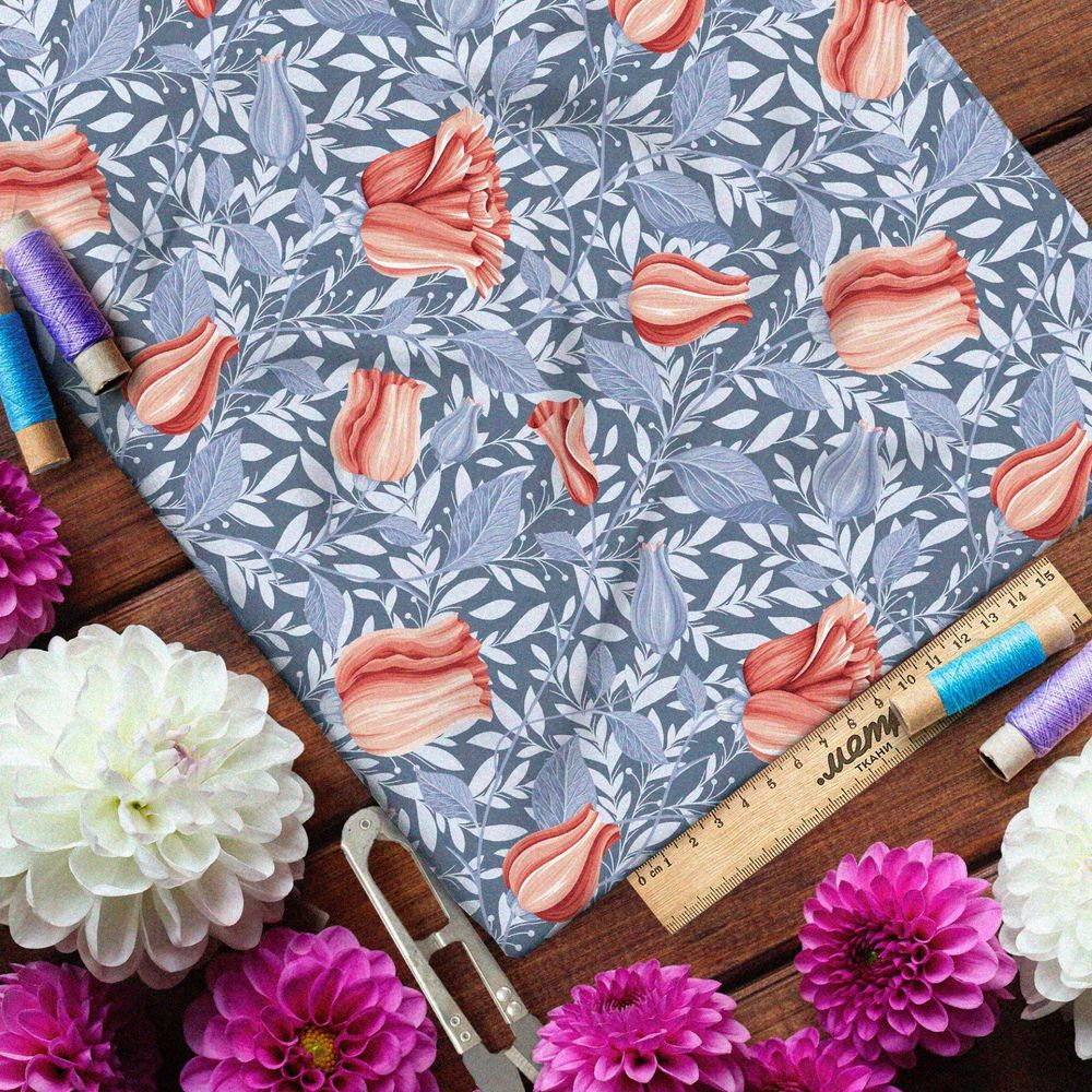 Ткань бифлекс мелкие пастельные бутоны роз на голубом фоне