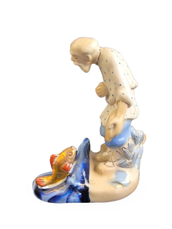 Фарфоровая статуэтка "Старик и золотая рыбка" Гжель