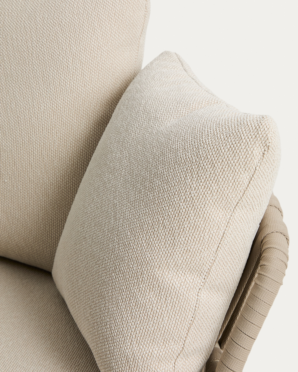 Изогнутый модуль уличного дивана Osani из алюминия экрю и веревки цвета таупе 167 см