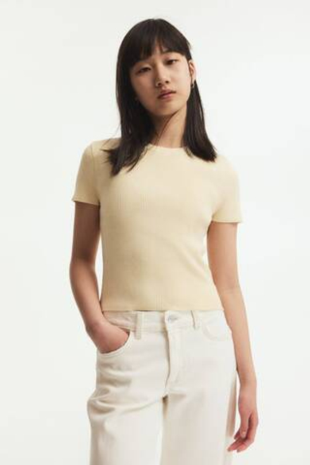 H&M Укороченный топ в рубчик, бледно-желтый