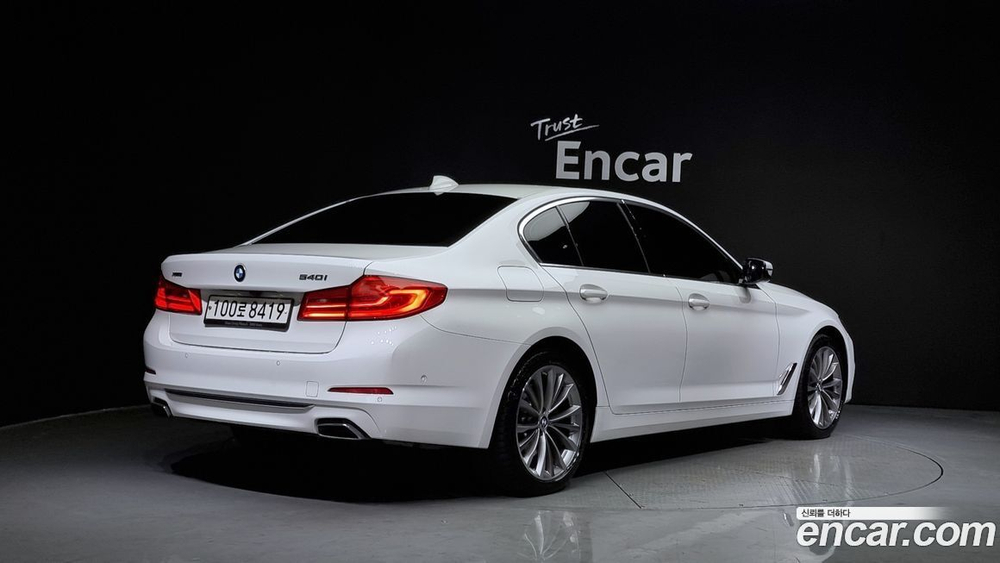 BMW 5 Series (G30) 540i xDrive Luxury Plus (09.2020)
