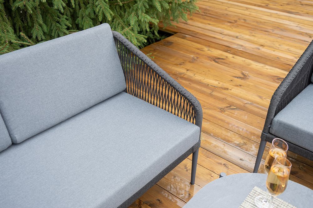 "Канны" лаунж-зона 4-местная (разборная) из роупа со столиком "Диего" цвета "серый гранит", роуп темно-серый круглый, ткань темно-серая