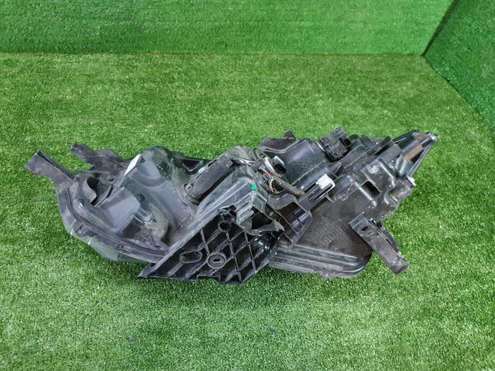 Фара правая Nissan Qashqai 2 j11 (17-23) галоген