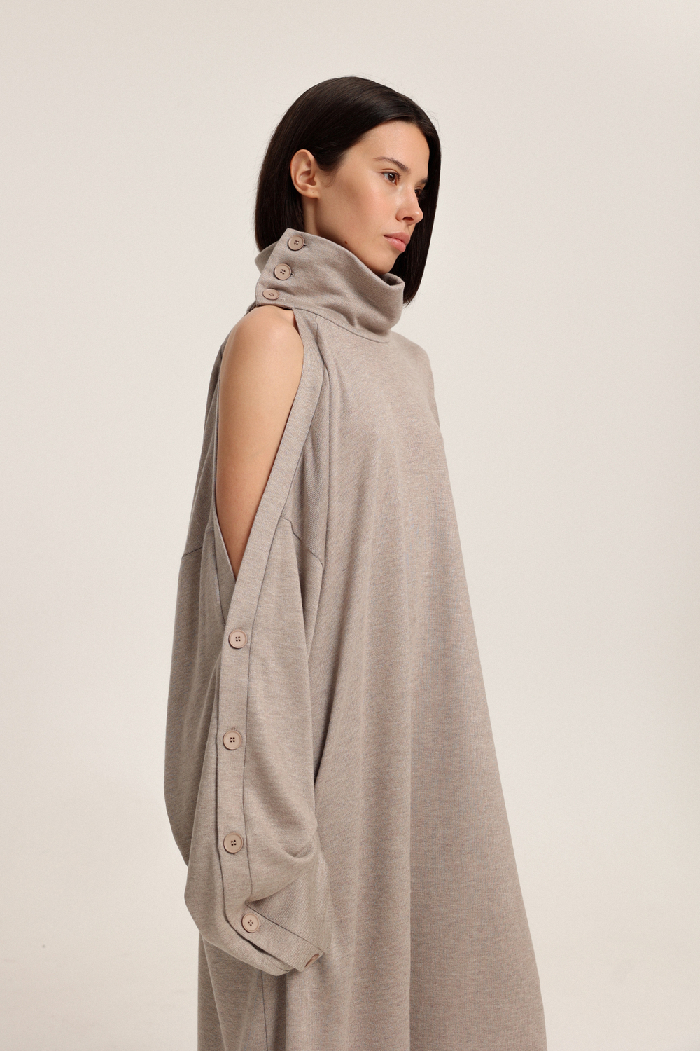 Платье трикотажное на пуговицах