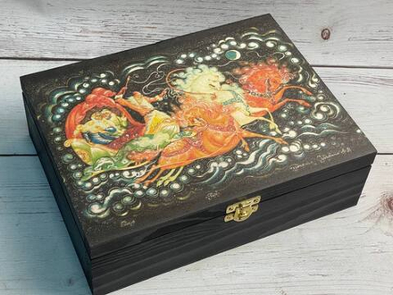 Музыкальная деревянная шкатулка футляр средний 25х19х7,5см "ТРОЙКА" с мелодией CANON