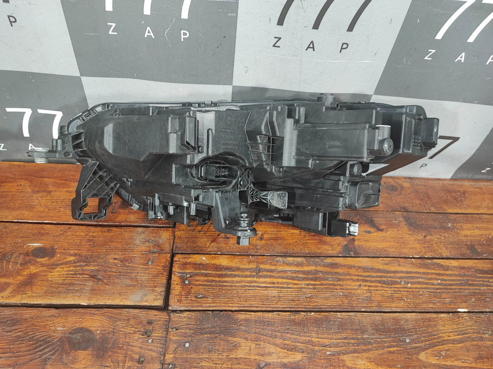 Фара правая LED Volkswagen Polo 6 20-нв Б/У Оригинал 6N5941006A