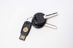 TrustKey T110 — Аппаратный ключ безопасности FIDO2/U2F Двухфакторная аутентификация (2FA) с PIN-кодом и сенсорной кнопкой (USB-A)