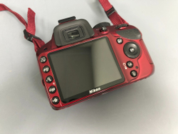 Nikon D3200 Red kit 18-55mm 3.5-5.6G VR 12.700 кадров