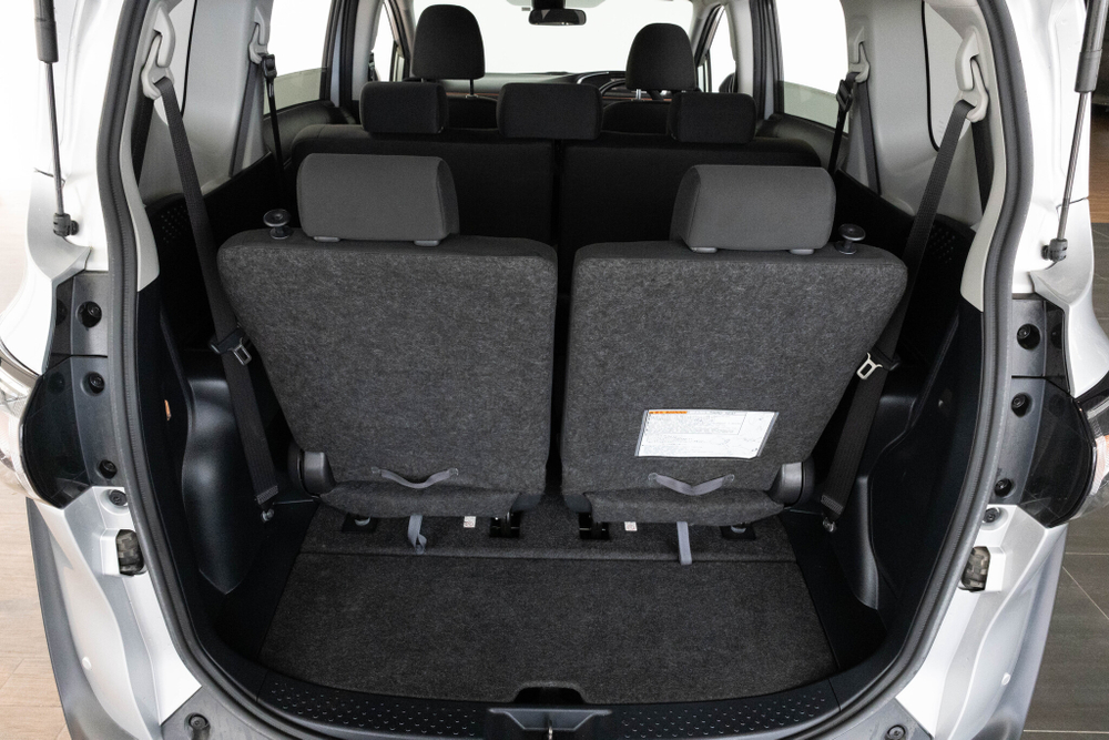 Toyota Sienta, 2018 год