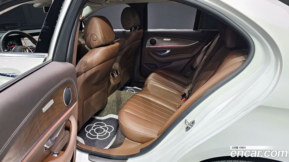 Mercedes-Benz E-Class W213 E220d 4MATIC Exclusive (09.2019)