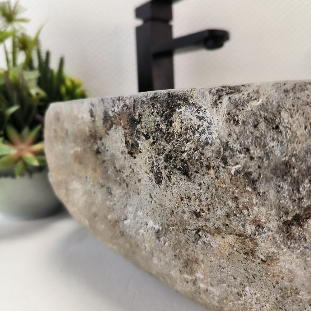 Раковина из речного камня RS-63572 (50*39*15) 0122