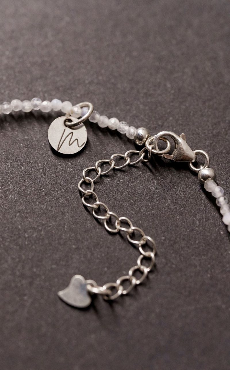 ХХХ Браслет на ногу "Memo about Mindfulness" из лабрадорита, на замочке серебро 925