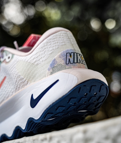 Женские кроссовки Nike Motiva 'White Pearl' WMNS DZ3702-100