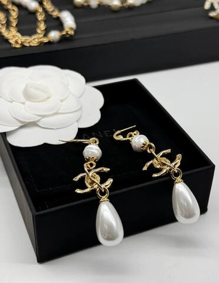 Серьги CHANEL