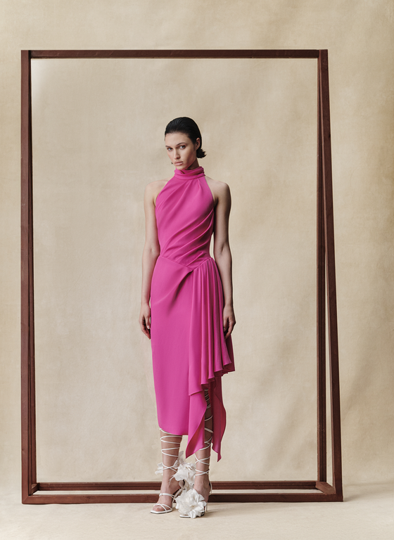 Платье миди из вискозного крепа с драпировкой