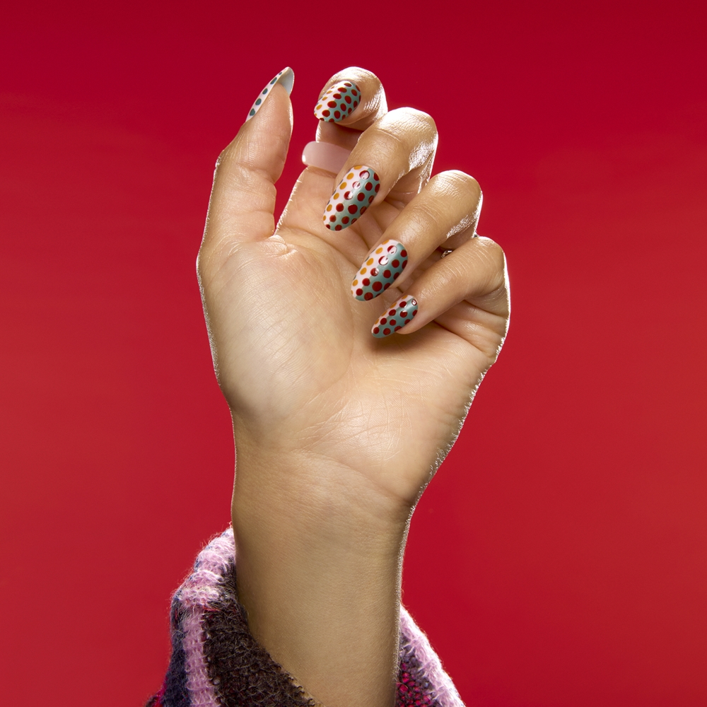 OPI The Mani-tude Infinite Shine - Лак для ногтей оттенок Track Suited Cutie, 15 ml