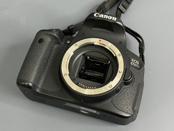 Canon 650D Kit 18-55mm IS 17.000 кадров