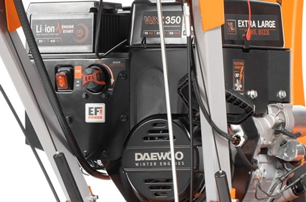 Снегоуборщик гусеничный бензиновый DAEWOO DAST 1370 EFI с инжекторным двигателем