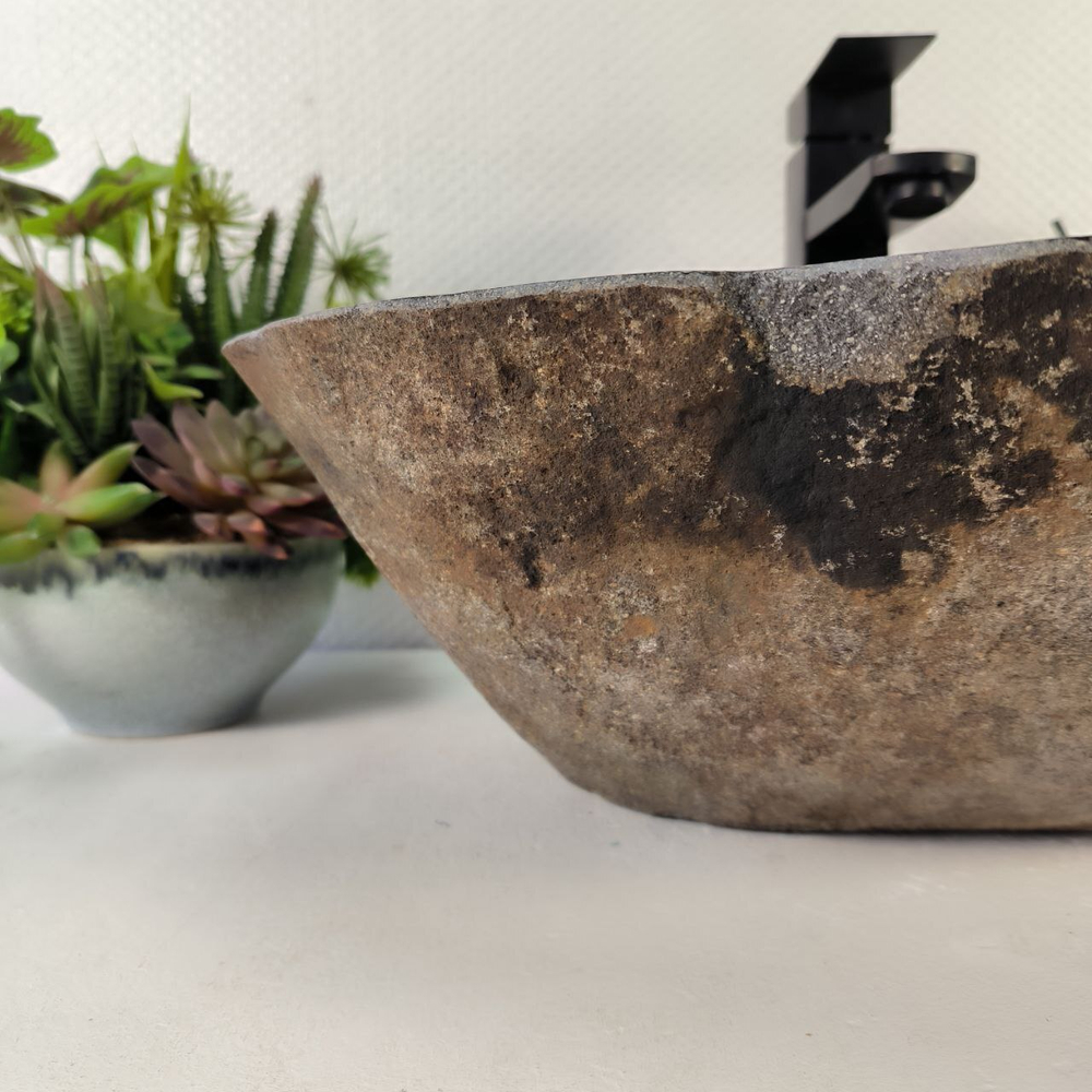 Раковина из речного камня RS-65205 44*34*15 0856